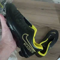 کتانی فوتبال سایز 39 و رانینگ سایز 37