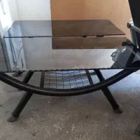 پیش میز یاجلومبلی درحدنو دوعددتمیز