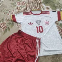 ورزشی لباسی فوتبالی