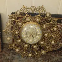 ساعت برنز و ویترین