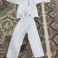 لباس کاراته به همراه دستکش کاراته