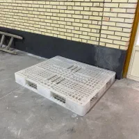 پالت پلاستیکی سفید سه عدد