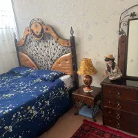 سرویس تختخواب یک پاتختی و اینه درآور فرفورژه
