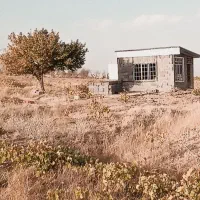 معاوضه-زمین-باغی-با-لوازم-فست-فود