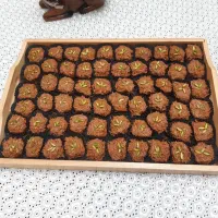پخت بالا و دستمزدی شیرینی شعریه