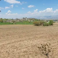 زمین چهار دیواری
