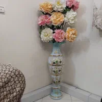 گلدان وگل