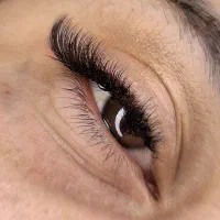اکستنشن مژه حرفه ای