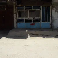 مغازه و منزل وسط بازار