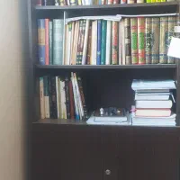 قفسه کتاب..میزمطالعه