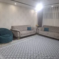 مبل چستر ۸ نفره درحد نو همراه میز جلو مبلی