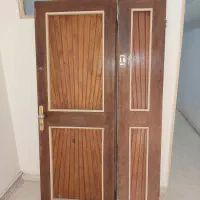 درب ورودی و درب اتاق خواب و سینک