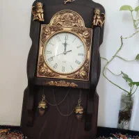 ساعت  دیواری در حد نو