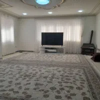 سویت های دریاچه و بازار