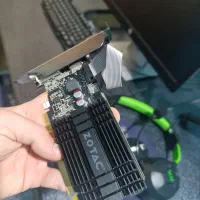 گرافیک GT710 و دوتا رم هرکدام 4 گیگ