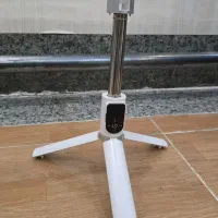 سه پایه ی نگهدارنده موبایل (پایین صفحه را بخوانید)