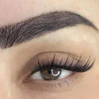 به چند مدل برای کاشت مژه نیازمندم