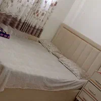 تخت خواب و میز آرایش
