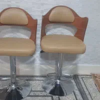 دو عدد صندلی