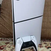 Ps5 slim ی ترا دیسک خور ب همراه یک کنترلر اضافی
