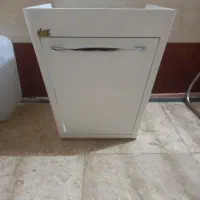 کابینت رو شویی در حد نو کاملا سالمه
