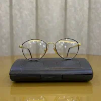 فرم عینک نزدیک بین و دوربین