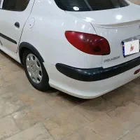 ۲۰۶ صندوق دار