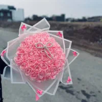 دسته گل و باکس گل روبانی