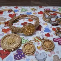 طلای نو خودم ۱۵ درصد خریدم ۱۸ و ۵۰۰ میفروشم