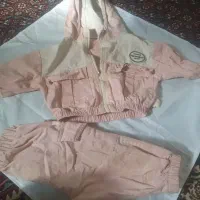 مقداری لباس بچگانه