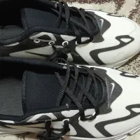 یک جفت کتونی شیک