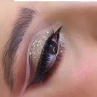 ارایشگر زنانه زیبایی هدیه