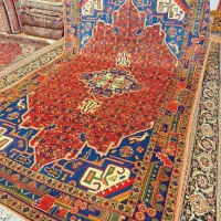 قالی ۴متری دستباف زمینه آجری سنقر