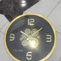 ساعت گرد و ایستاده