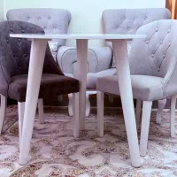 میز ناهارخوری دونفره گرد به همراه دوعدد صندلی مبله