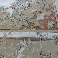 فرش مشهد ۷۰۰ شانه در حد نو