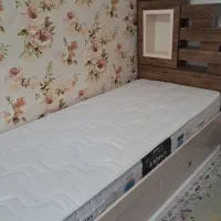 تخت تک نفره نوجوان