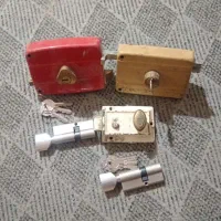 لباس وتخت خواب وکمدوسایل منزل