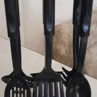 کفگیر ملاقه و چاقو و چنگال