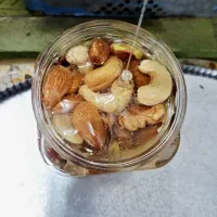 عسل (بهارنارنج) چهارمغز