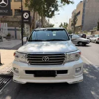 تویوتا لندکروزر ۲۰۱۲