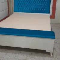 تخت خوابدونفره با کفی و تشک