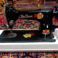 چرخ خیاطی گل نشان کار کرده ولی سالم
