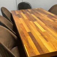 ست میز و صندلی ۸ نفره چوبی و چرم فاما