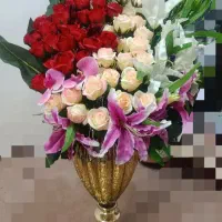 گل وگلدان