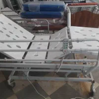 اجاره تخت یک شکن و برقی بیمارستانی