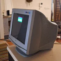LG flatron F700P 17 CRT