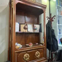 بوفه (ویترین) چوبی  سالم و بدون خط وخش