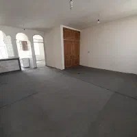 ویلایی-یک-طبقه-و-پیلوت-شهرک-آفتاب