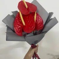 دسته گل تازه سه شاخه آنتریوم
